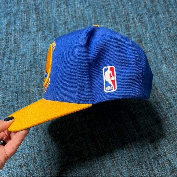 Mitchell & Ness 2015 Golden State Warriors Snap Back Hat in Blue Yellow - Picture 4 of 11